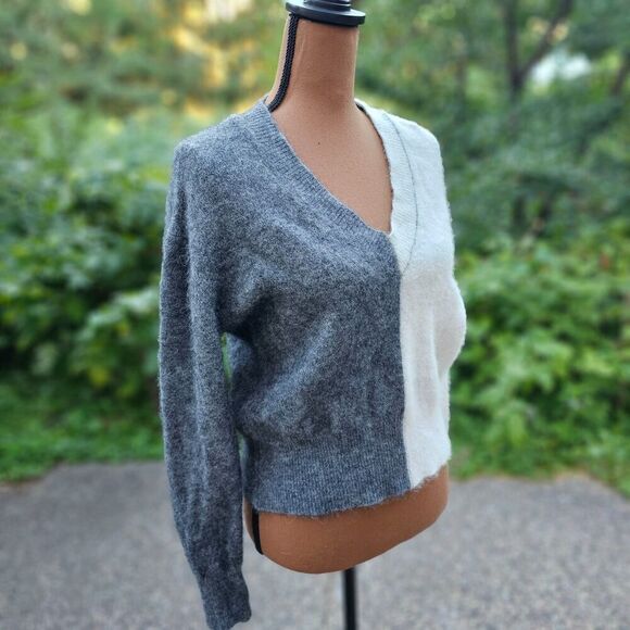 bartolini Sweaters - Bartolini Womens Vneck Two Tone Sweater Alpaca Wool Made in Italy Size M